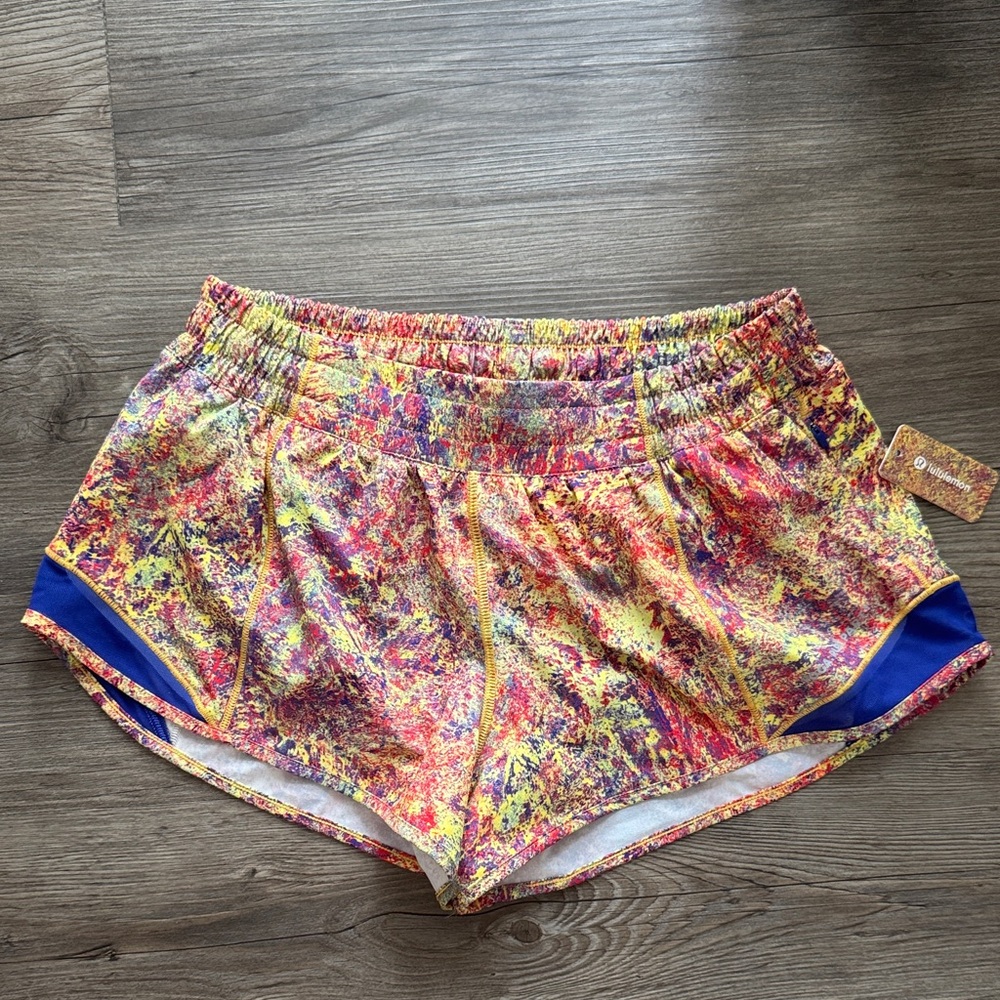 NWT Lululemon Athletica Hottie Hot Short - Size 8
